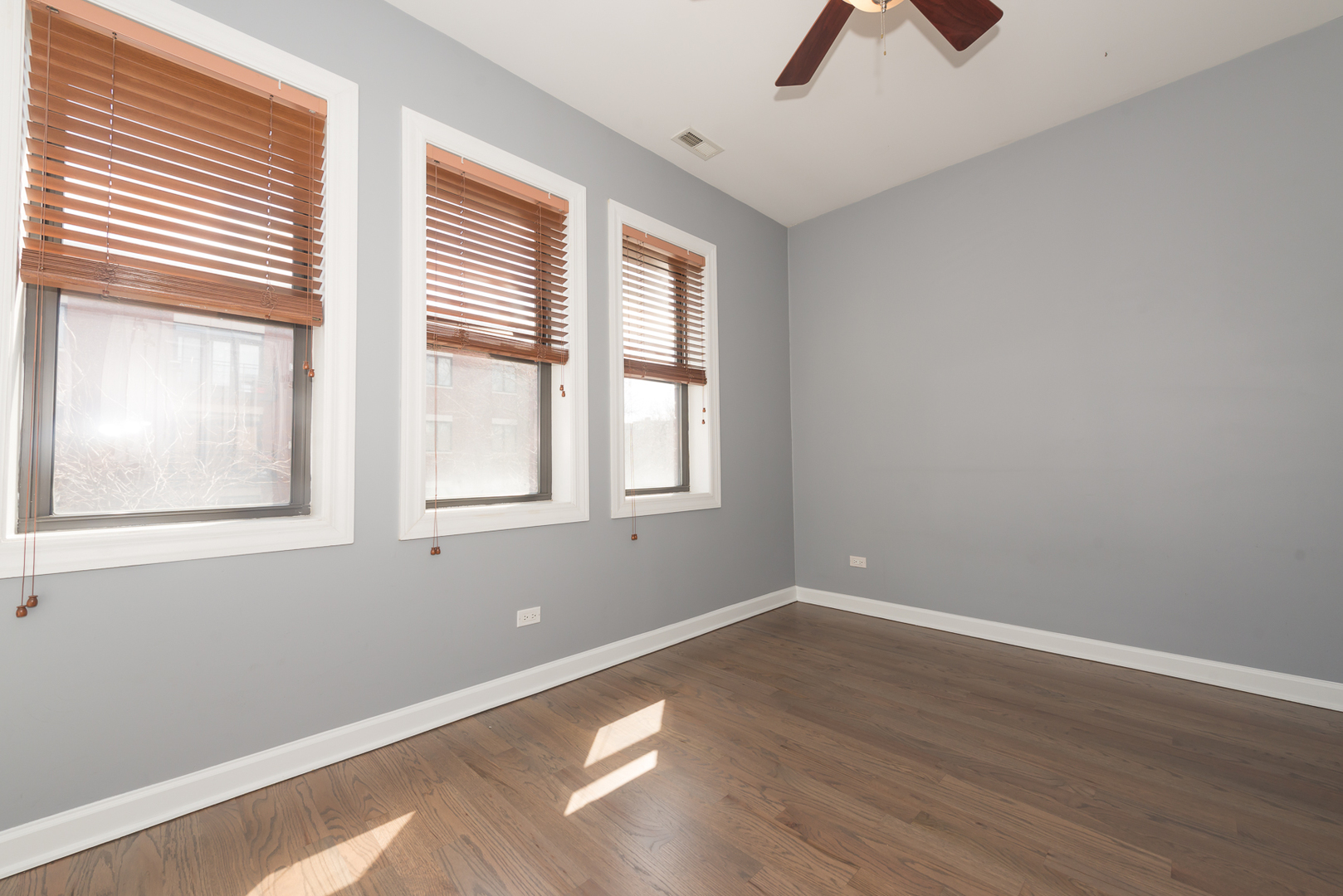 2808 West Dickens Avenue Chicago, IL 60647 - Photo 12 of 28