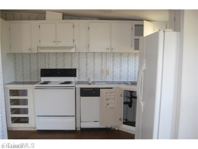 1035 Tyler Road Walnut Cove, NC 27052 - Photo 3 of 6 Kitchen.