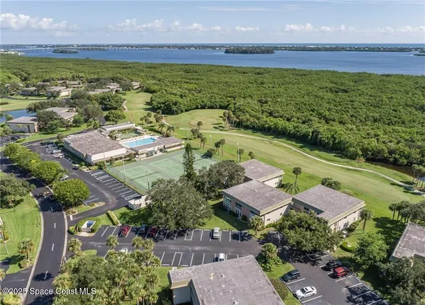 $1,475 | 35 Vista Gdns Trail, Unit 205, Vero Beach, FL 32962