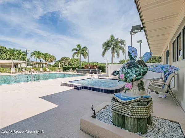$1,475 | 35 Vista Gdns Trail, Unit 205, Vero Beach, FL 32962