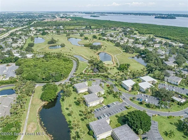 $1,475 | 35 Vista Gdns Trail, Unit 205, Vero Beach, FL 32962