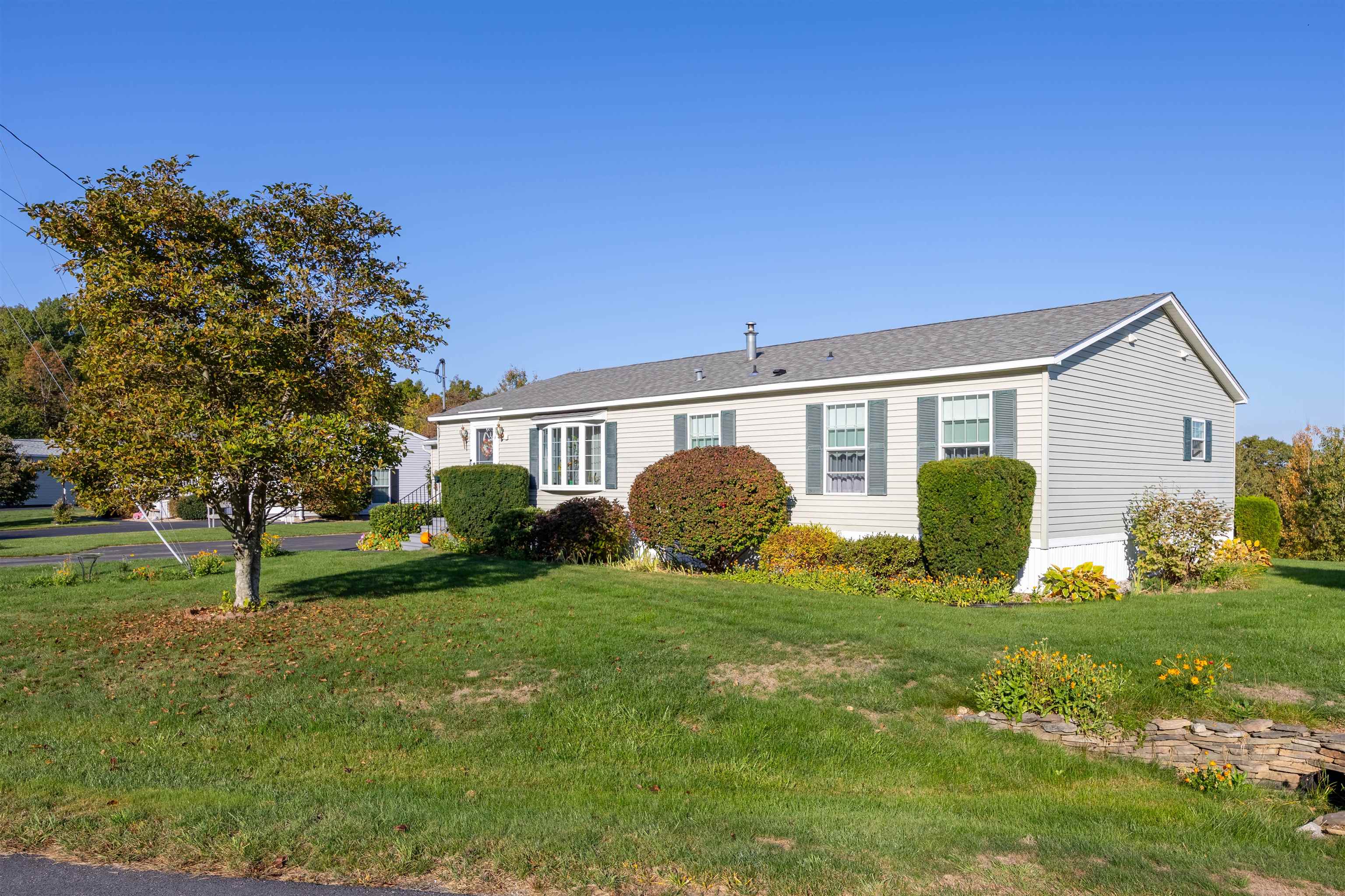 23 Stonegate Lane Hampstead, NH 03841 - Photo 10 of 37 Gallery Image 10