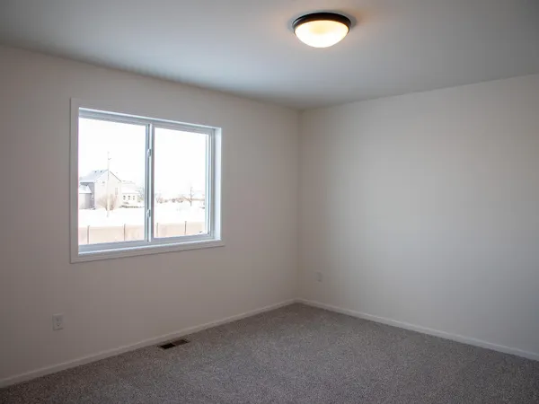 $331,371 | 854 1st Avenue North, Horace, ND 58047