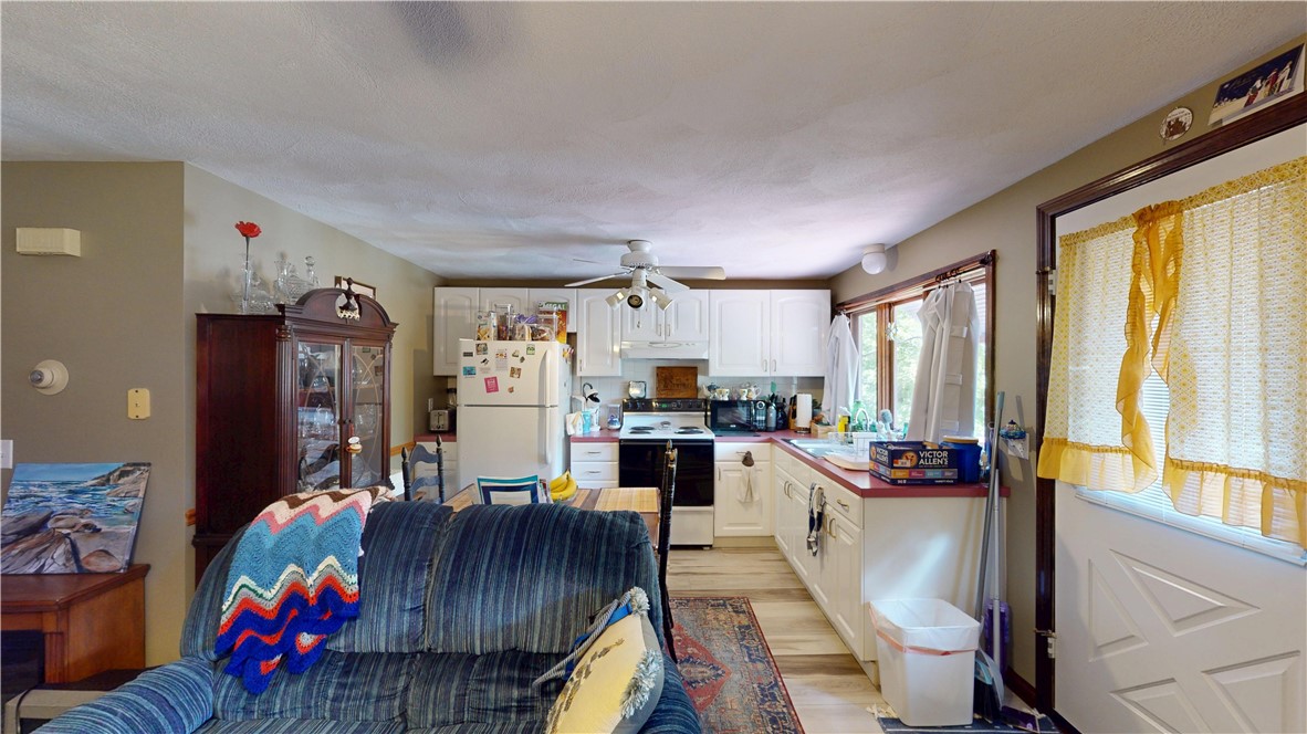 25 Phillip Street Coventry, RI 02816 - Photo 11 of 45