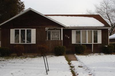 714 South Grant Avenue Three Rivers, MI 49093 - Photo 1 of 1 Primary Photo