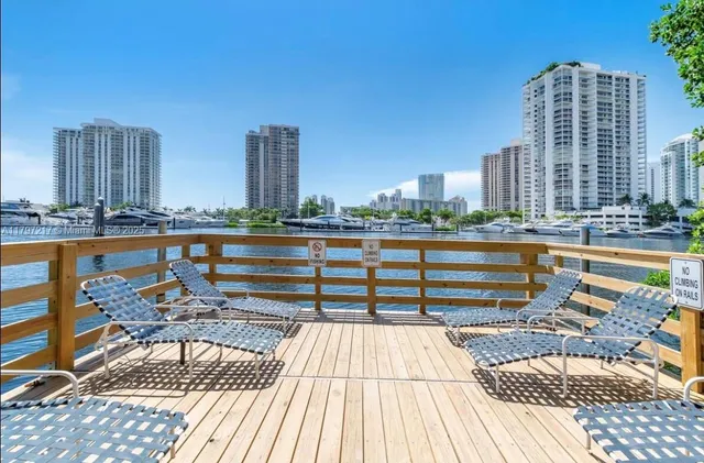 $3,800 | 19999 East Country Club Drive, Unit 1202, Aventura, FL 33180