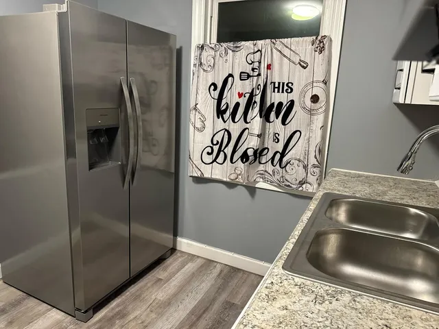 a close view of sink