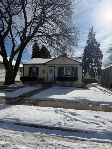 $235,000 | 1239 Walton Avenue, Racine, WI 53402
