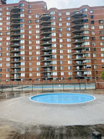 $2,175 | 1040 Harmon Cove Tower, Secaucus, NJ 07094