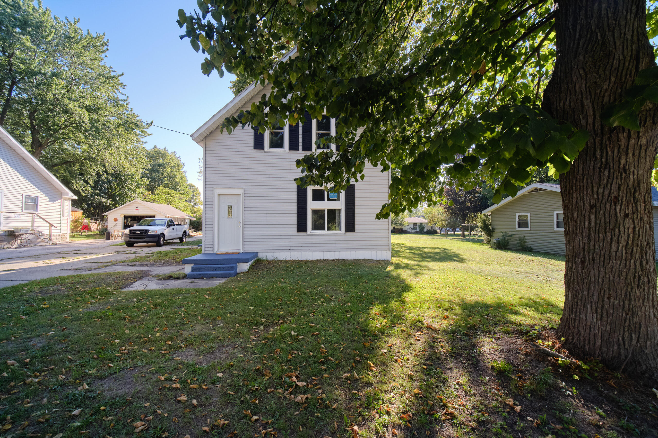2304 Filer City Road Manistee, MI 49660 - Photo 2 of 34 Front of Home