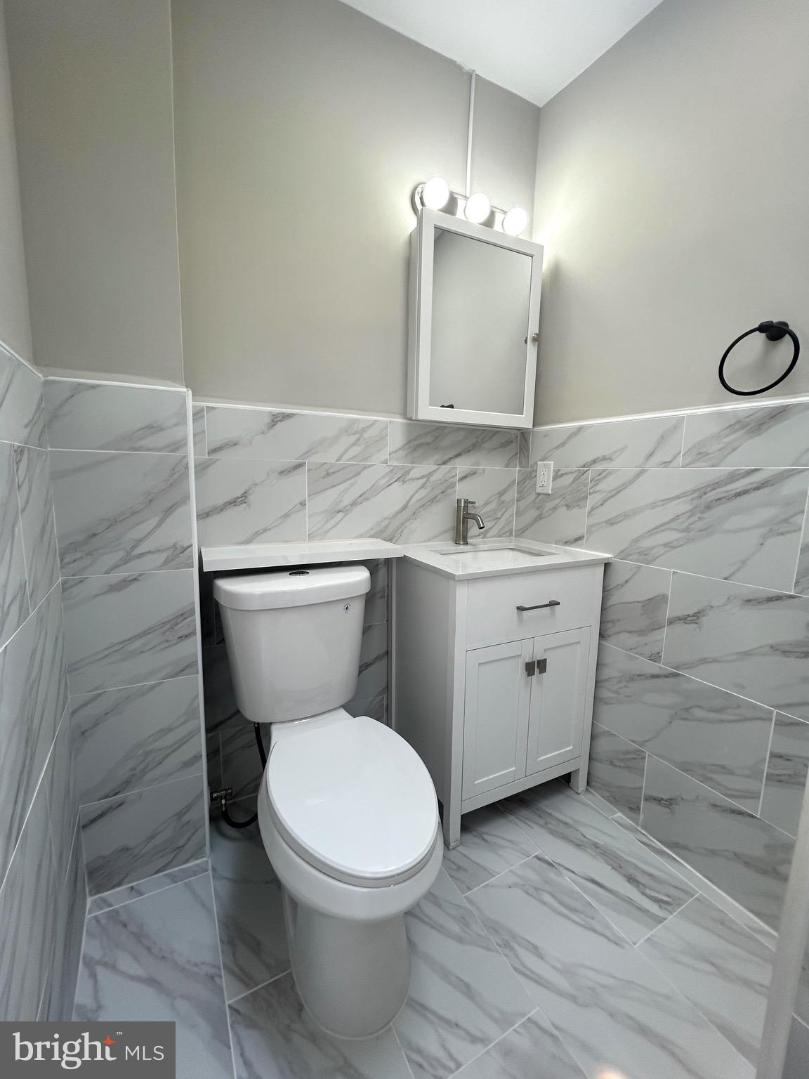 4303 Griscom Street Philadelphia, PA 19124 - Photo 30 of 43 Full Bathroom