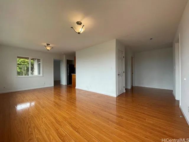 $2,900 | 1101 Kaluanui Road, Unit B, Honolulu, HI 96825