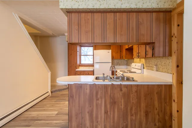 $150,000 | 428 Coventry Street, Newport, VT 05855