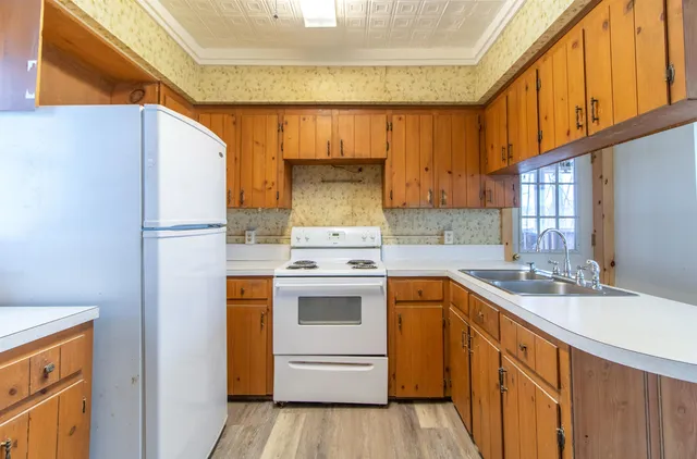 $150,000 | 428 Coventry Street, Newport, VT 05855