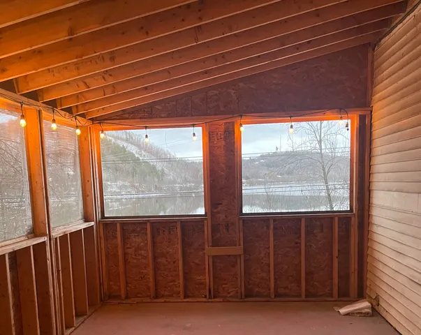 $150,000 | 428 Coventry Street, Newport, VT 05855