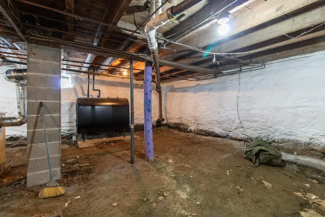 $150,000 | 428 Coventry Street, Newport, VT 05855