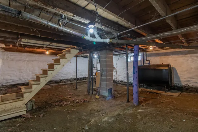 $150,000 | 428 Coventry Street, Newport, VT 05855