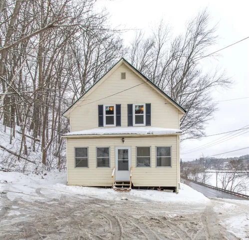 $150,000 | 428 Coventry Street, Newport, VT 05855