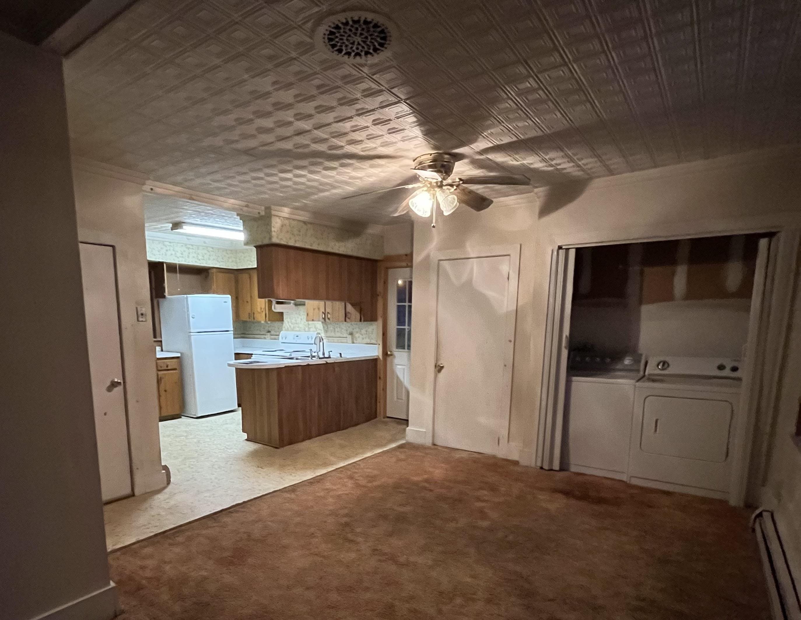 428 Coventry Street Newport, VT 05855 - Photo 8 of 28