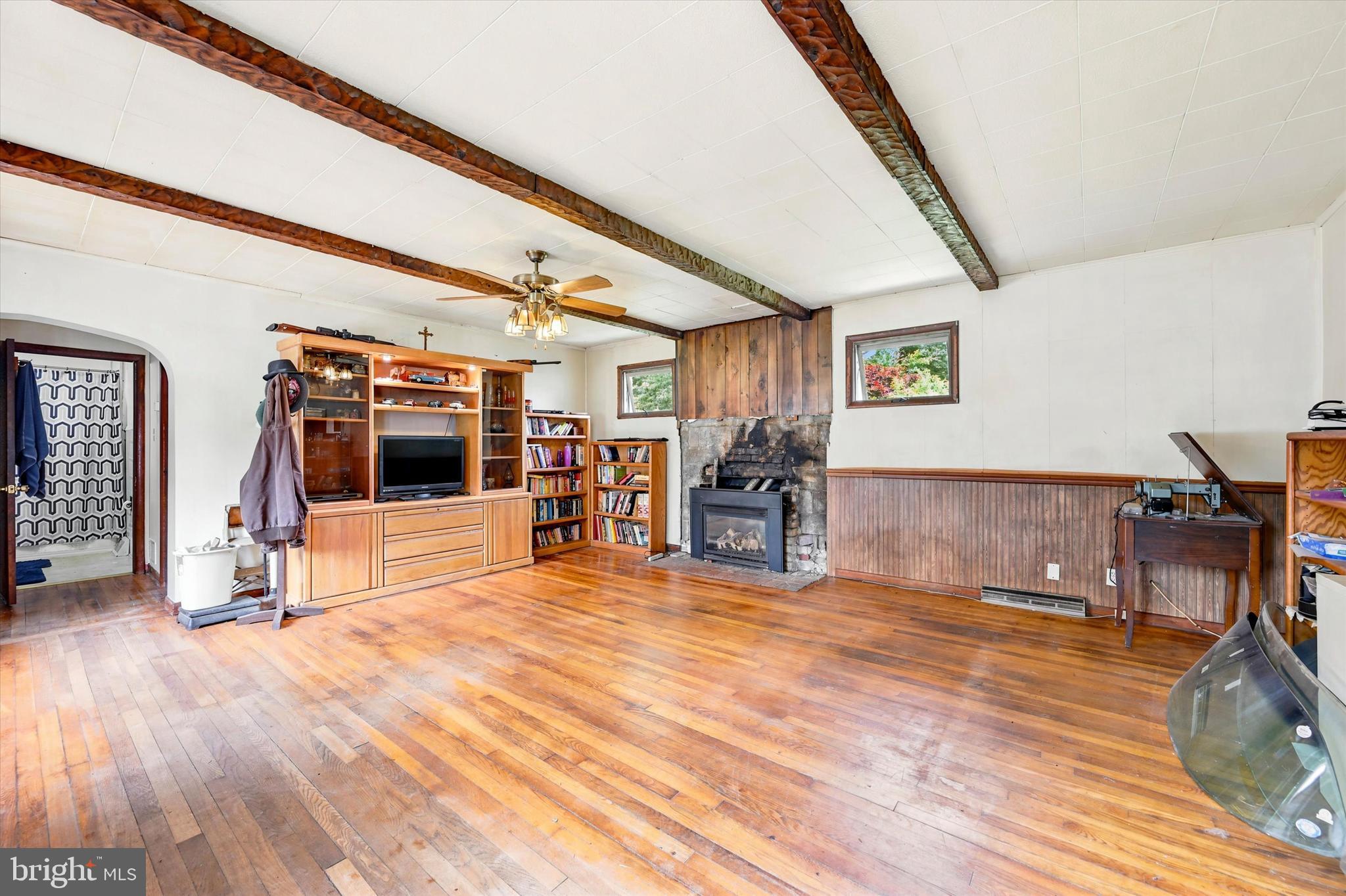 339 Beacon Light Road Gap, PA 17527 - Photo 7 of 35