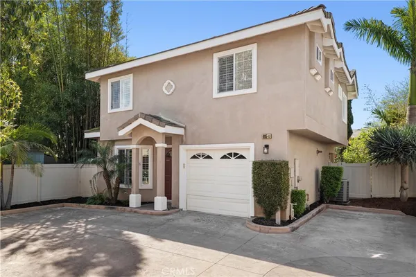 $1,100,000 | 695 Center Street, Unit B, Costa Mesa, CA 92627