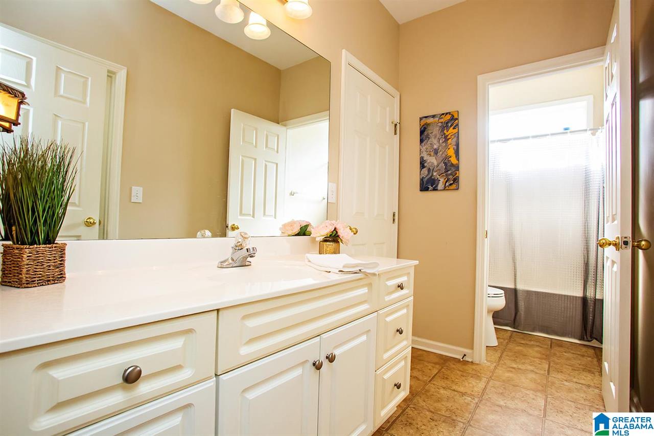 809 Waterford Circle Calera, AL 35040 - Photo 15 of 23