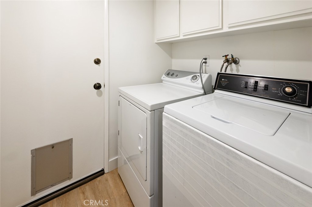 617 East Pine Avenue El Segundo, CA 90245 - Photo 28 of 31 a utility room with dryer and washer