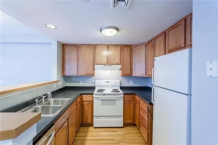 231 Douglas Avenue, Unit R7 Providence, RI 02908 - Photo 4 of 13