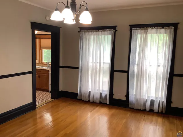 $459,777 | 811 Southwest Buchanan Street, Topeka, KS 66606