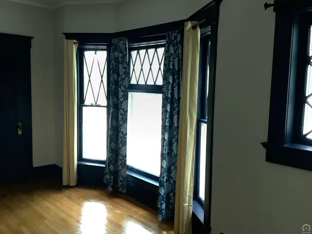 $459,777 | 811 Southwest Buchanan Street, Topeka, KS 66606