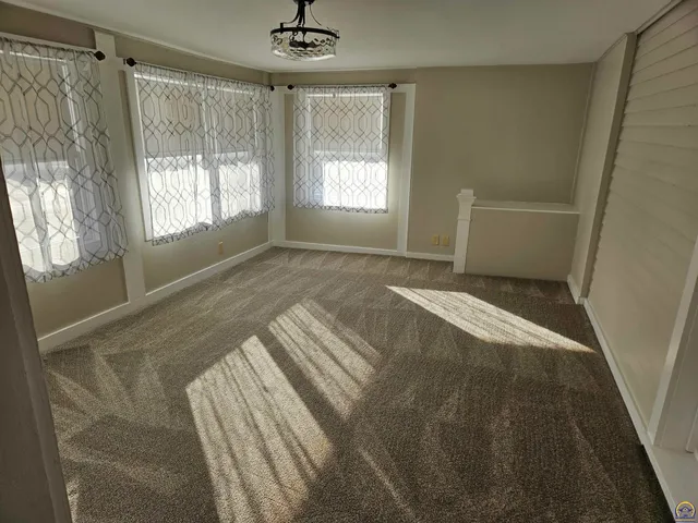 $459,777 | 811 Southwest Buchanan Street, Topeka, KS 66606