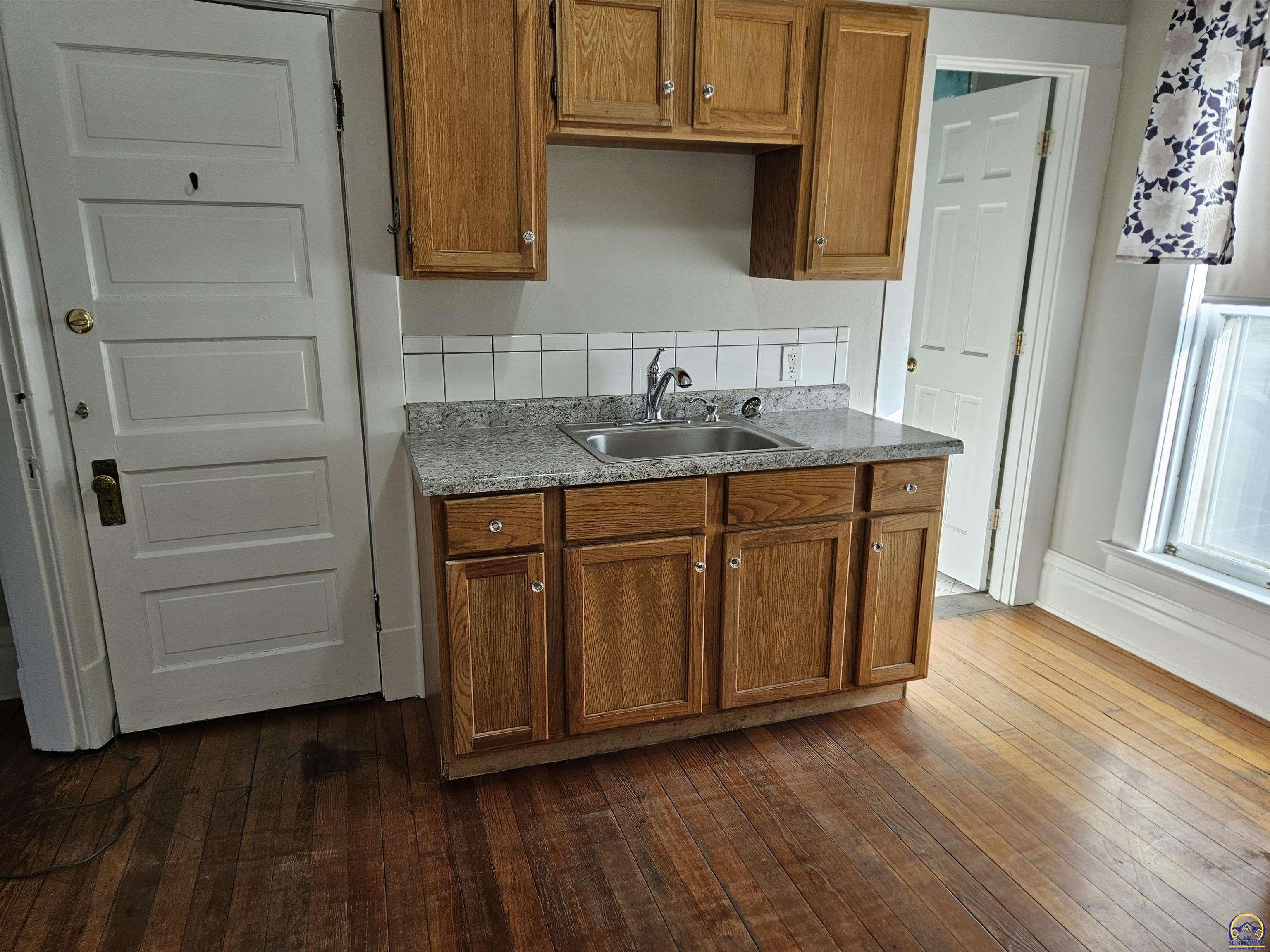 811 Southwest Buchanan Street Topeka, KS 66606 - Photo 26 of 37 Apt. 2