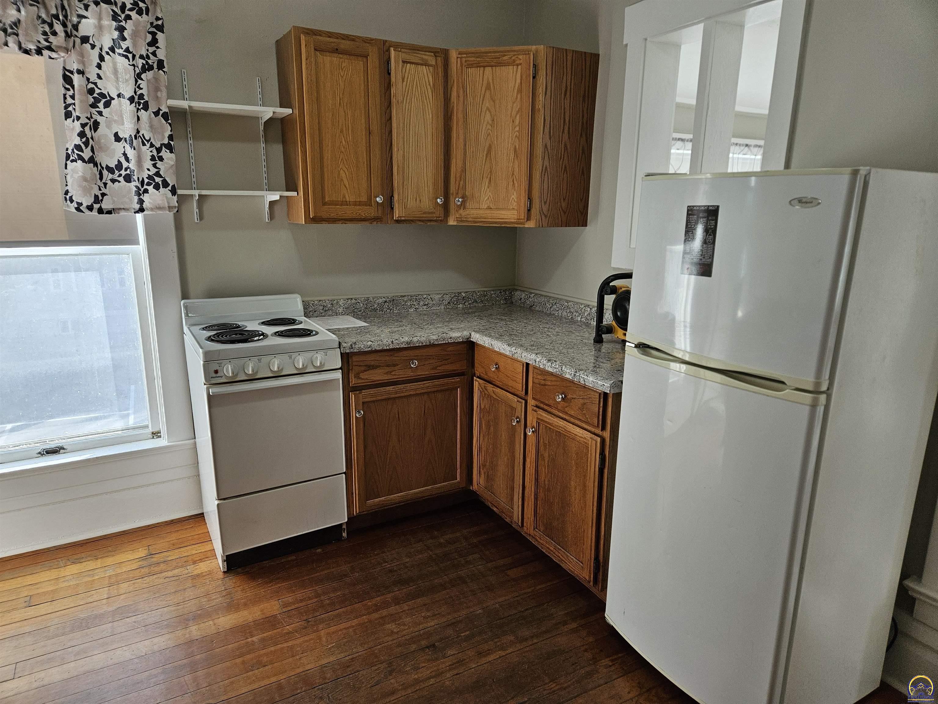 811 Southwest Buchanan Street Topeka, KS 66606 - Photo 31 of 37 Apt. 2