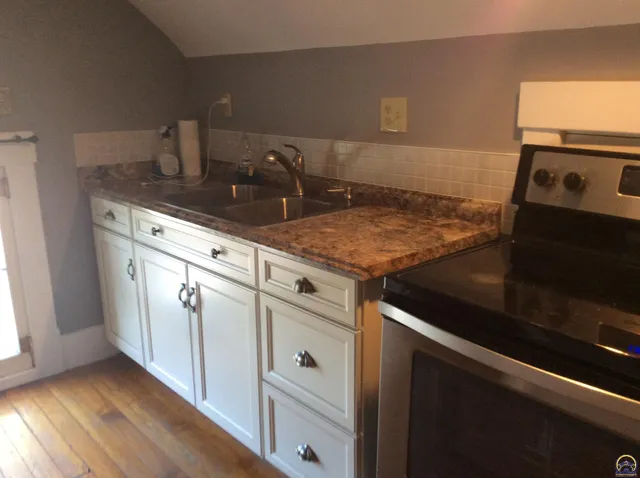 $459,777 | 811 Southwest Buchanan Street, Topeka, KS 66606