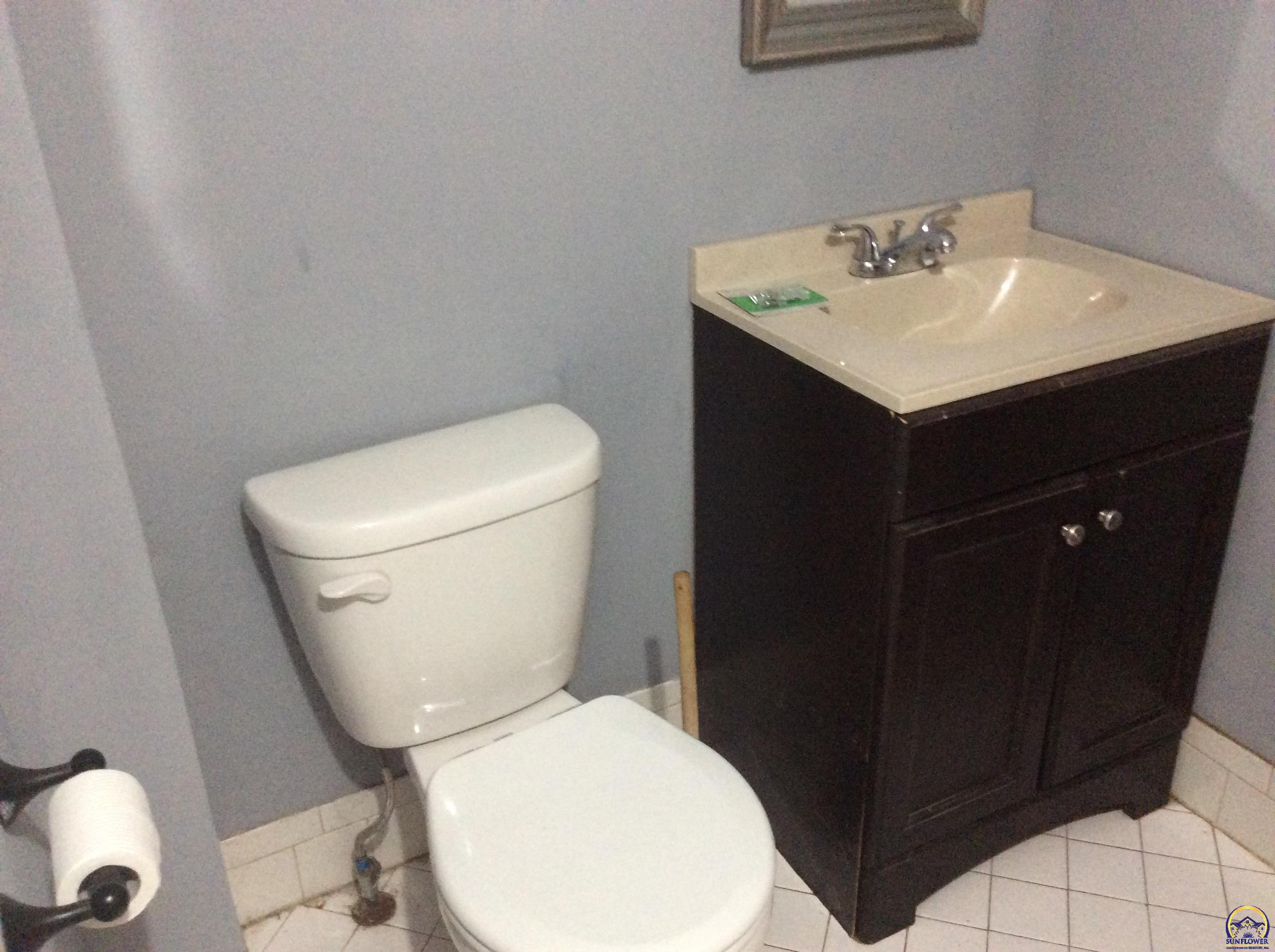 811 Southwest Buchanan Street Topeka, KS 66606 - Photo 34 of 37 Apt. 3