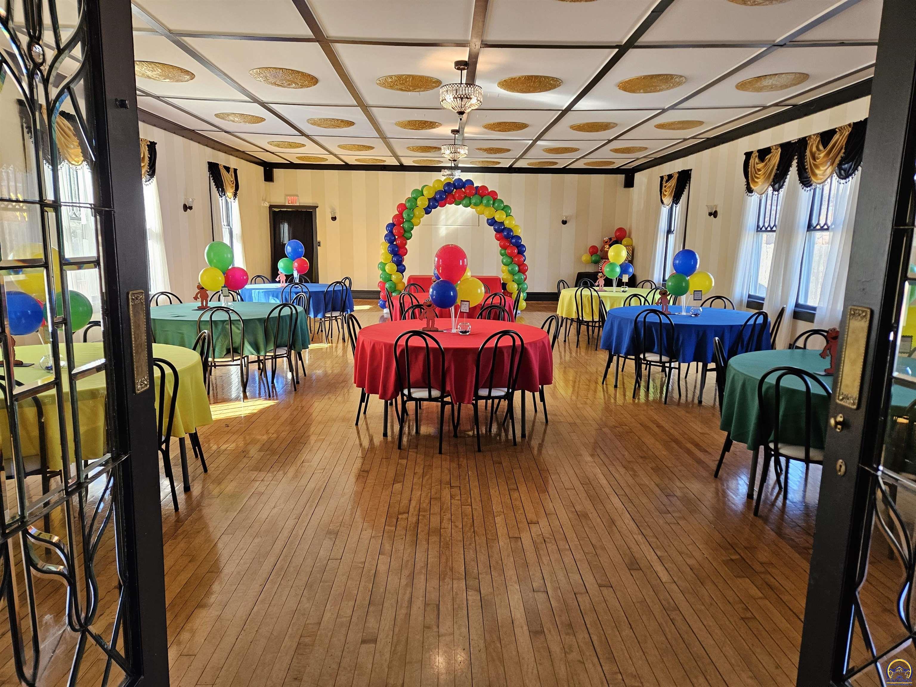 811 Southwest Buchanan Street Topeka, KS 66606 - Photo 10 of 37