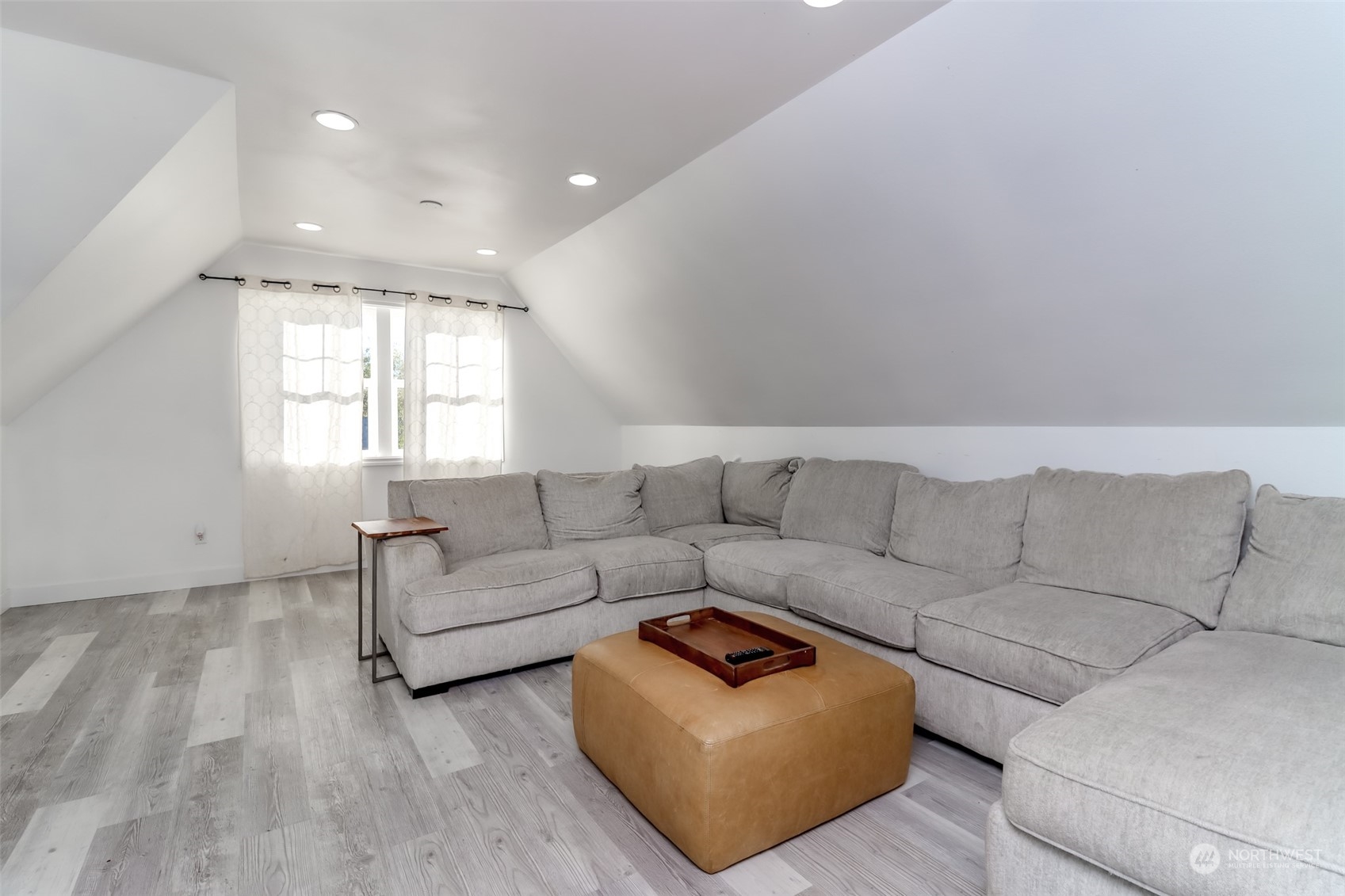 1355 McHugh Avenue Enumclaw, WA 98022 - Photo 21 of 35 a living room with furniture and a window