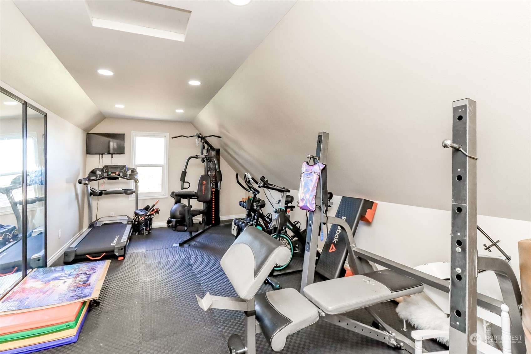 1355 McHugh Avenue Enumclaw, WA 98022 - Photo 29 of 35 a view of a room with gym equipment