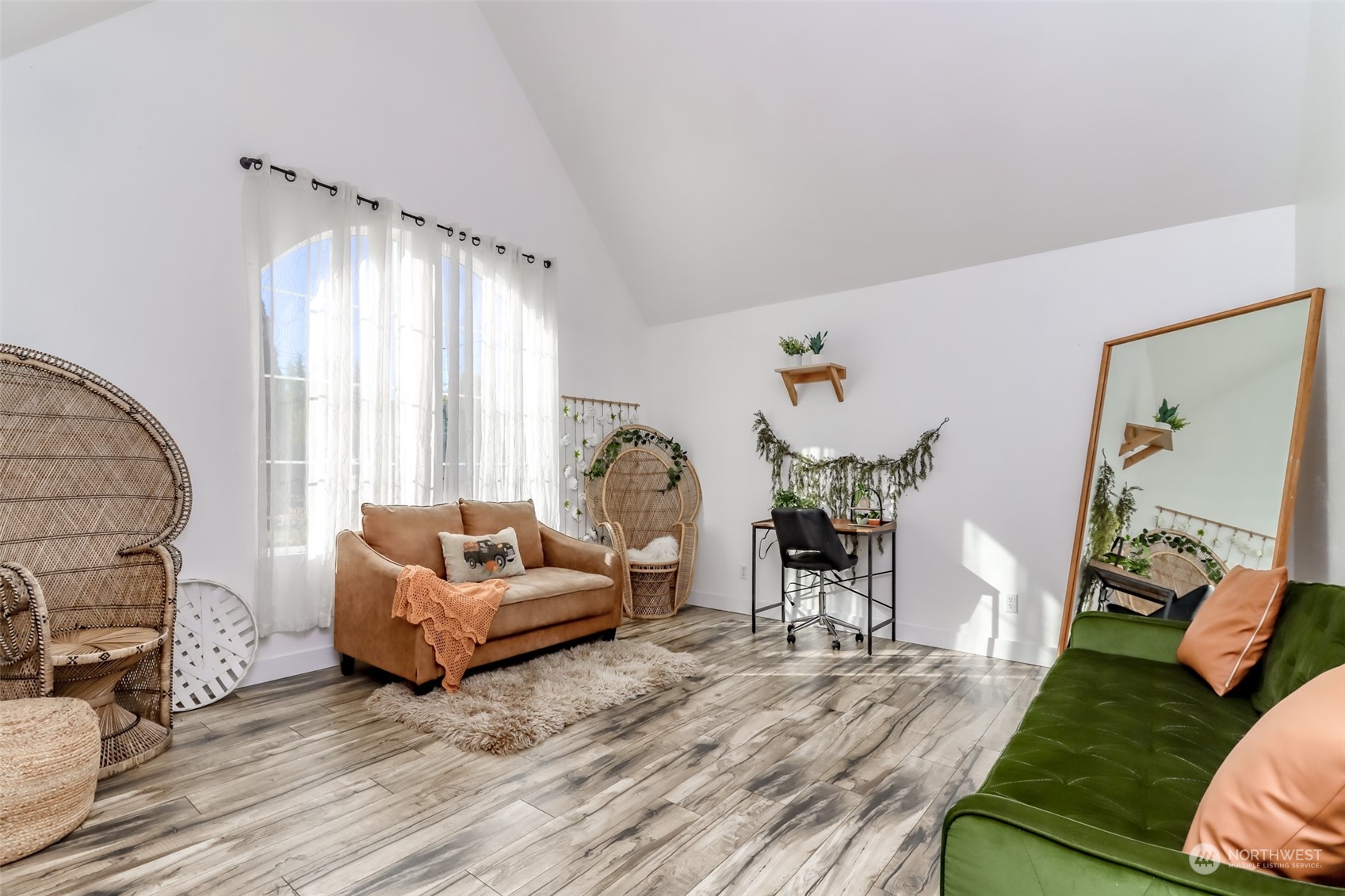 1355 McHugh Avenue Enumclaw, WA 98022 - Photo 7 of 35 a living room with furniture and a fireplace