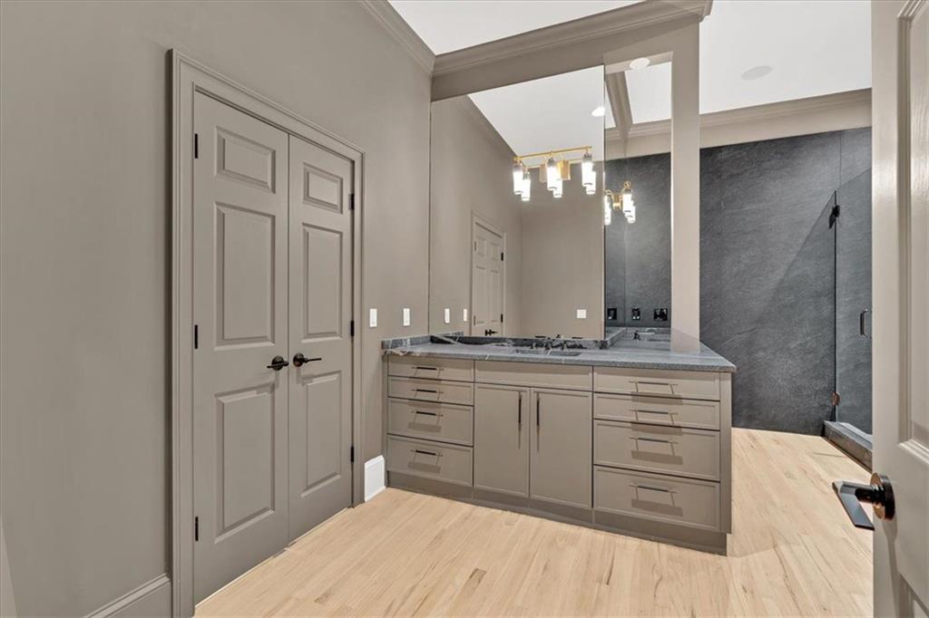 400 Old Ivy Road Northeast Atlanta, GA 30342 - Photo 49 of 114