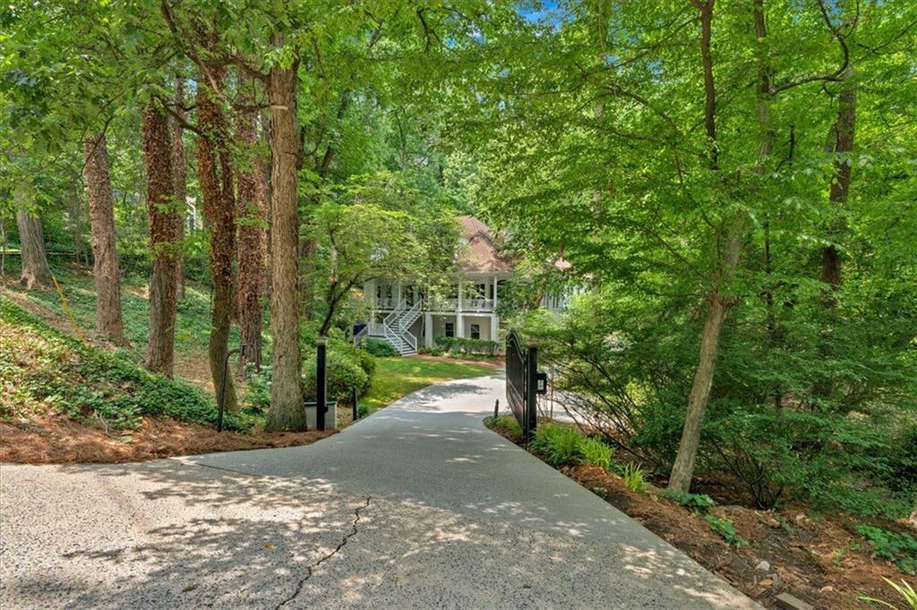 400 Old Ivy Road Northeast Atlanta, GA 30342 - Photo 7 of 114