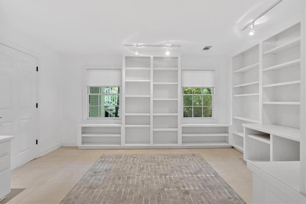 400 Old Ivy Road Northeast Atlanta, GA 30342 - Photo 77 of 114