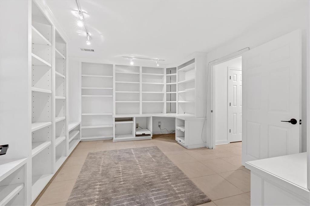 400 Old Ivy Road Northeast Atlanta, GA 30342 - Photo 78 of 114