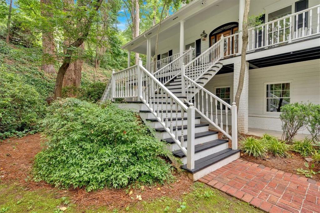 400 Old Ivy Road Northeast Atlanta, GA 30342 - Photo 9 of 114