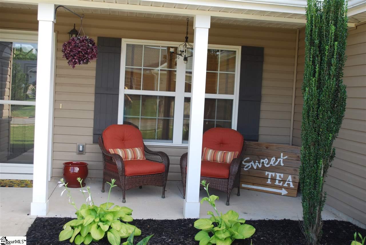 272 Sleepy River Road Simpsonville, SC 29681 - Photo 3 of 17 Gallery Image 3