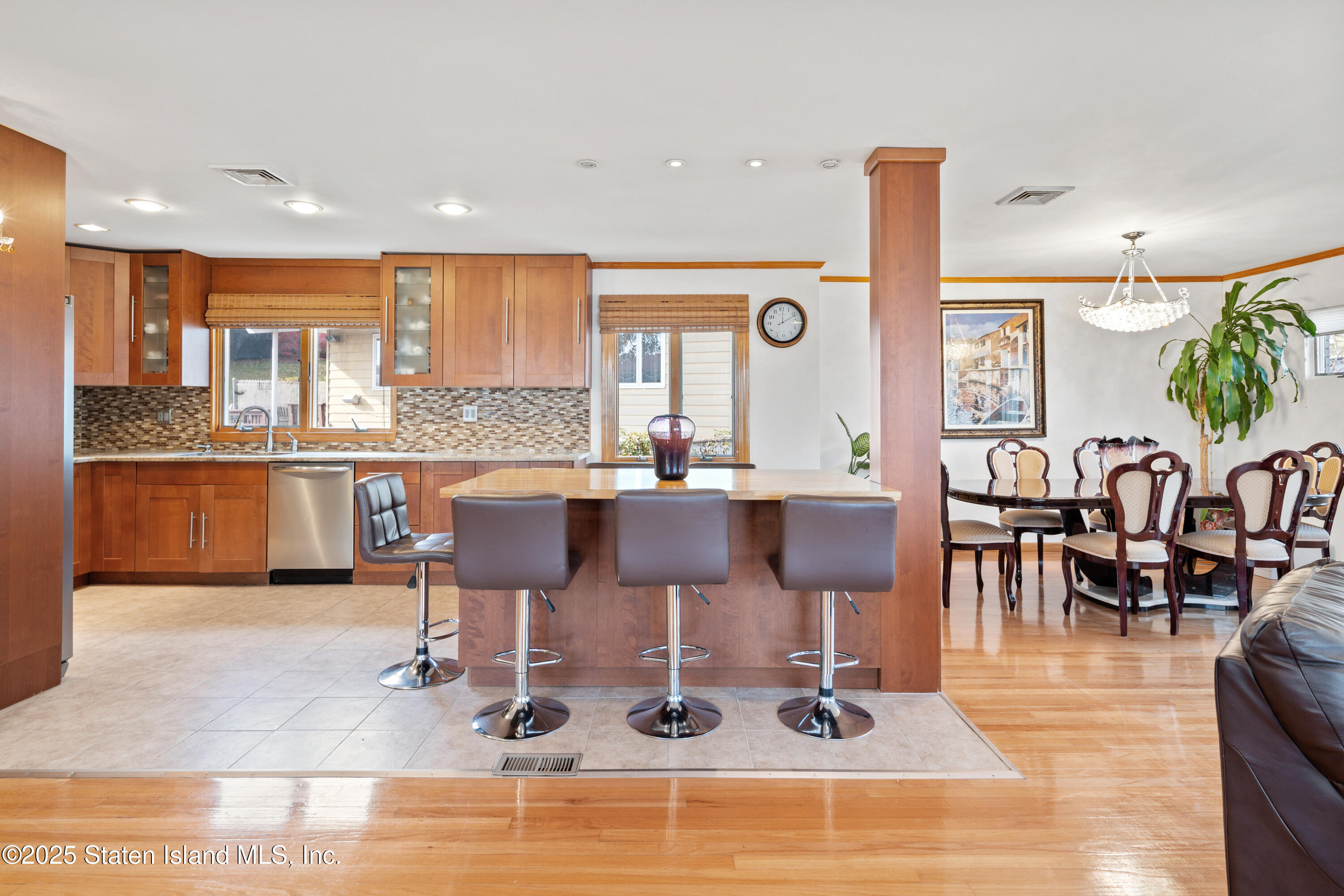 44 Douglas Road Staten Island, NY 10304 - Photo 18 of 67 017.jpg