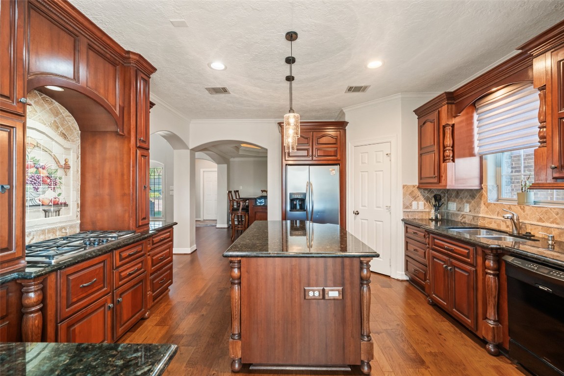 12200 Pebble View Drive Conroe, TX 77304 - Photo 11 of 43