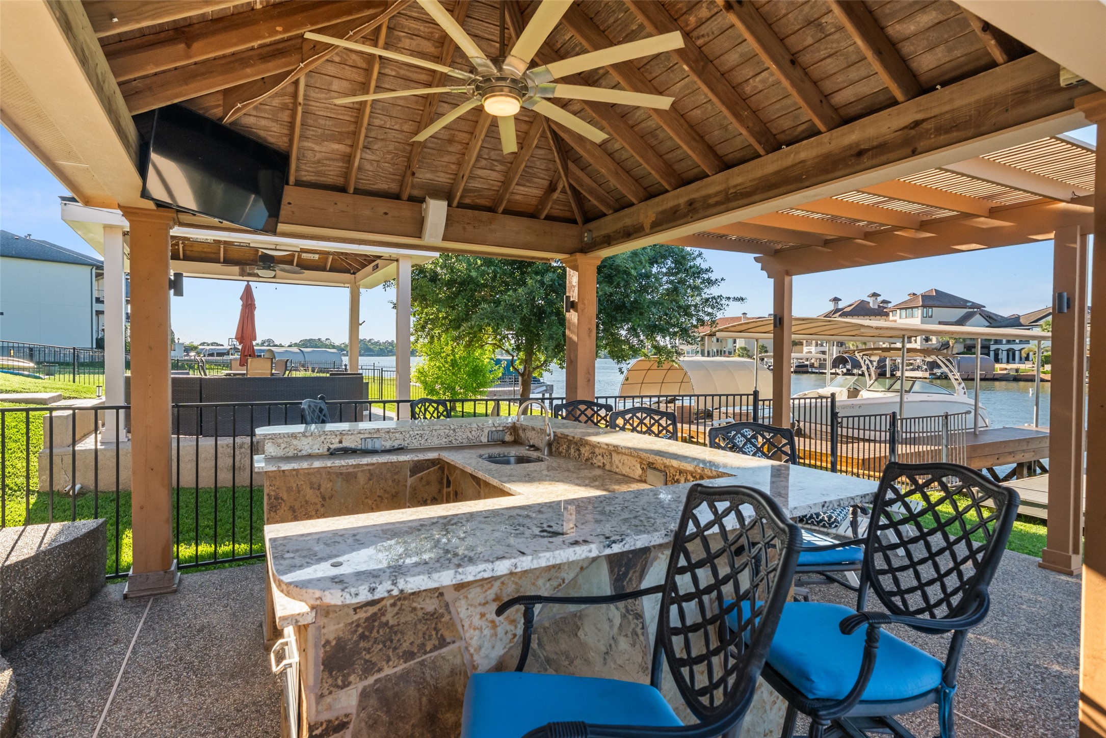 12200 Pebble View Drive Conroe, TX 77304 - Photo 36 of 43 a outdoor dining space with furniture