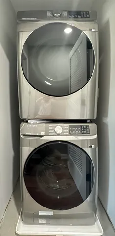 a close view of washer and dryer