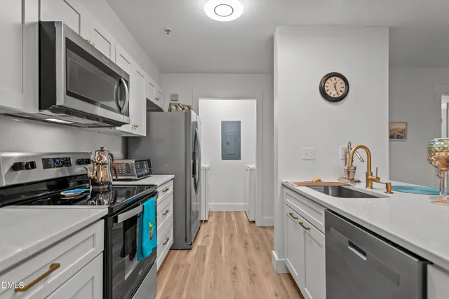 $300,000 | 805 March Court, Unit B, Wilmington, NC 28405